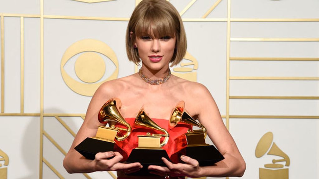 Kendrick Lamar y Taylor Swift, se coronan como reyes de los Grammy