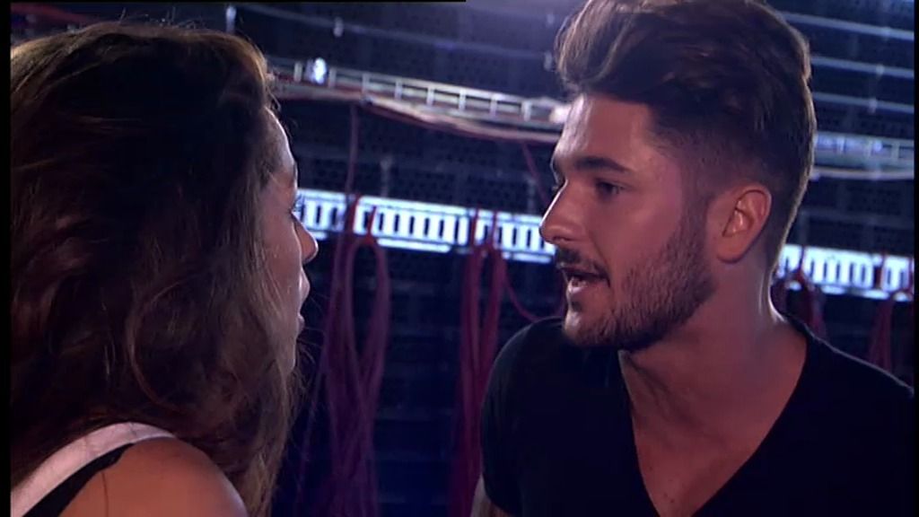 Hugo se va del plató al enterarse de tonteo entre Jennifer y Leo Cámara