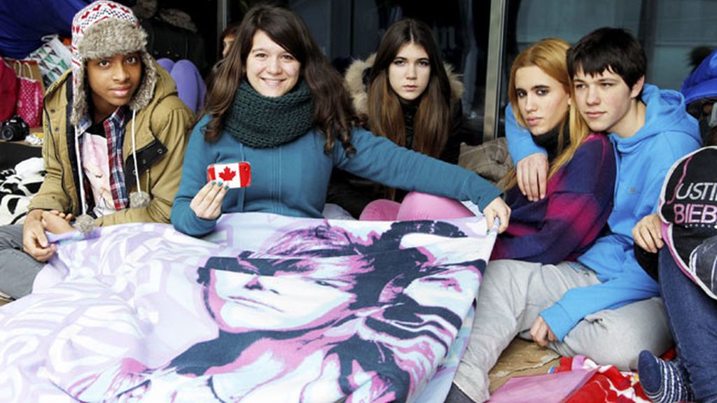 Los fans de Justin Bieber ya hacen colas Los fans de Justin Bieber ya hacen colas