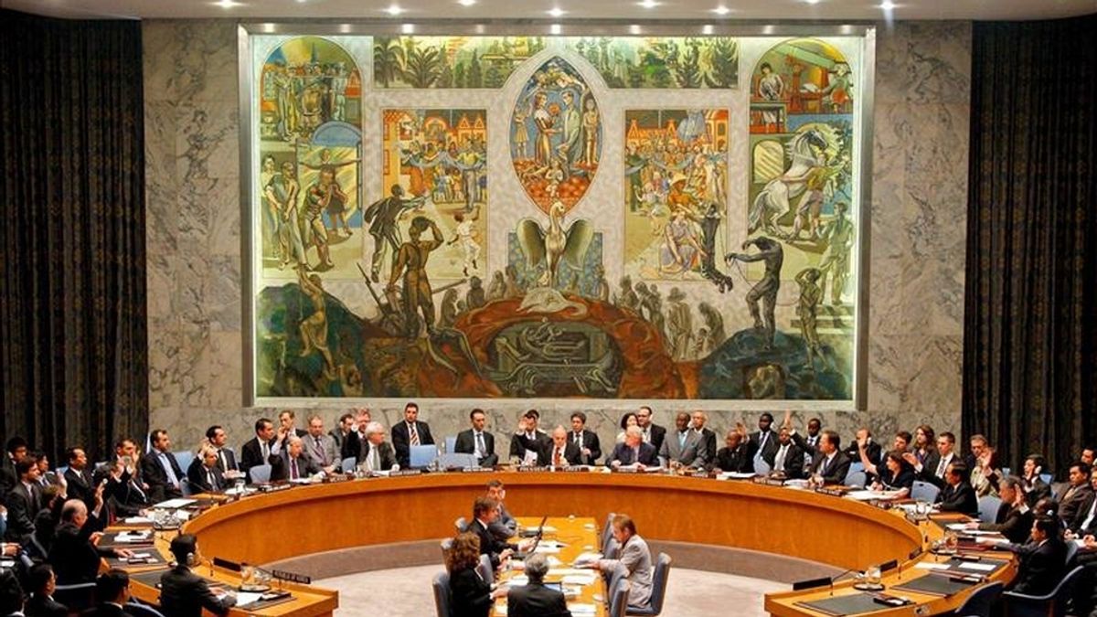 Los quince miembros del máximo órgano internacional de seguridad votaron a favor de aprobar la resolución 1.975 propuesta por Francia y Nigeria, en la que imponen sanciones contra Gbagbo y su círculo de colaboradores más cercano. EFE/Archivo Los quince miembros del máximo órgano internacional de seguridad votaron a favor de aprobar la resolución 1.975 propuesta por Francia y Nigeria, en la que imponen sanciones contra Gbagbo y su círculo de colaboradores más cercano. EFE/Archivo