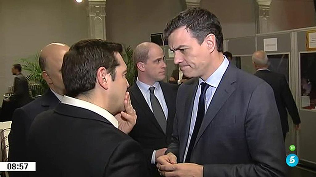 Sánchez le pide a Tsipras ayuda con Iglesias