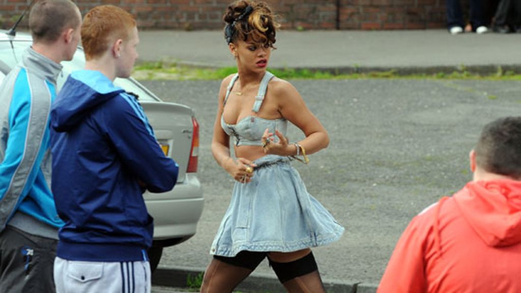 Rihanna, vaya donde vaya es noticia