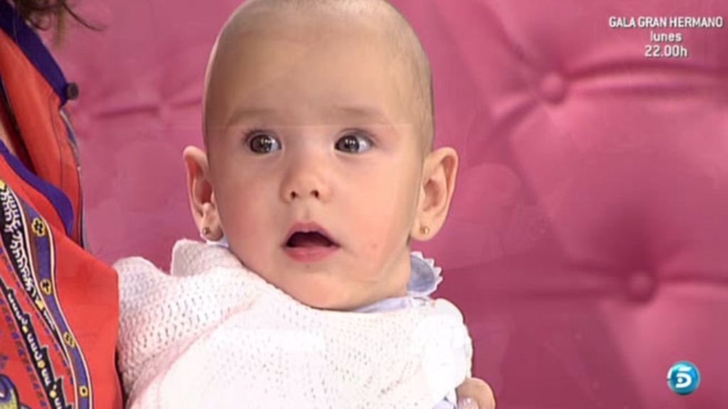 Nuria y Marta nacieron unidas por el abdomen y fueron separadas en Barcelona hace un mes