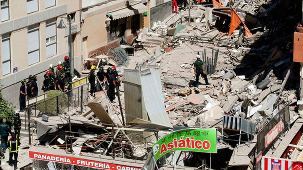 Momentos de pánico tras el derrumbe de un edificio en Tenerife