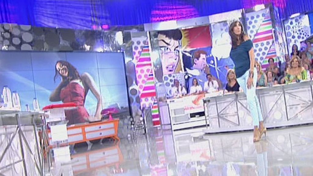 Paz Padilla, Belén Esteban y Kiko Hernández improvisan un desfile