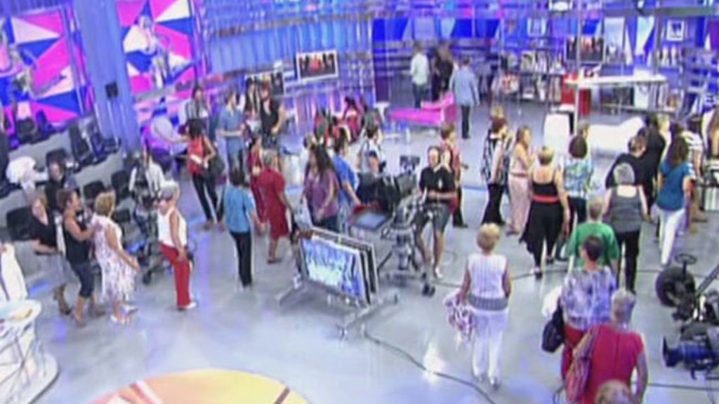 ¡Desalojo en 'Sálvame'!