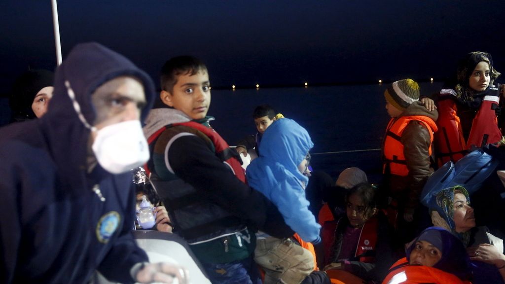 Los guardacostas griegos rescatan a 364 inmigrantes en lo que va de fin de semana