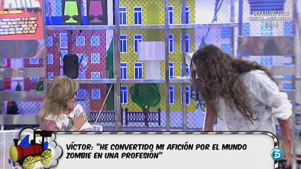 Alberto ha convertido su afición por el mundo zombie en una profesión