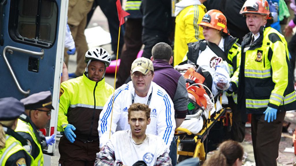Dos explosiones siembran el caos en Boston