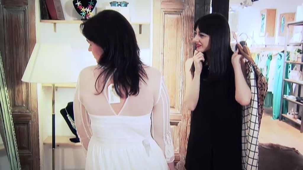 Natalia, más rápida que Lorenzo, Márquez y Rossi en cambiarle el look a Natalia