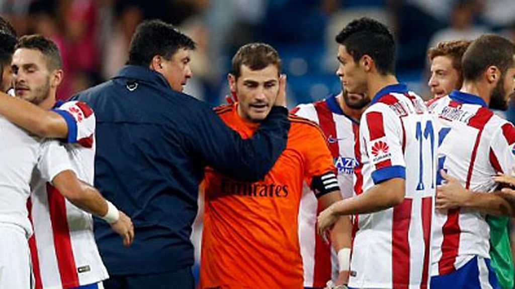 Tarde de perros en el Bernabéu para el Iker Casillas en el derbi ante el Atlético