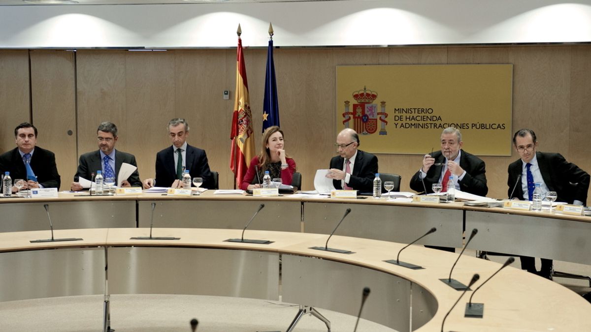 El Gobierno creará una línea ICO para los problemas de liquidez de las CC.AA. El Gobierno creará una línea ICO para los problemas de liquidez de las CC.AA.