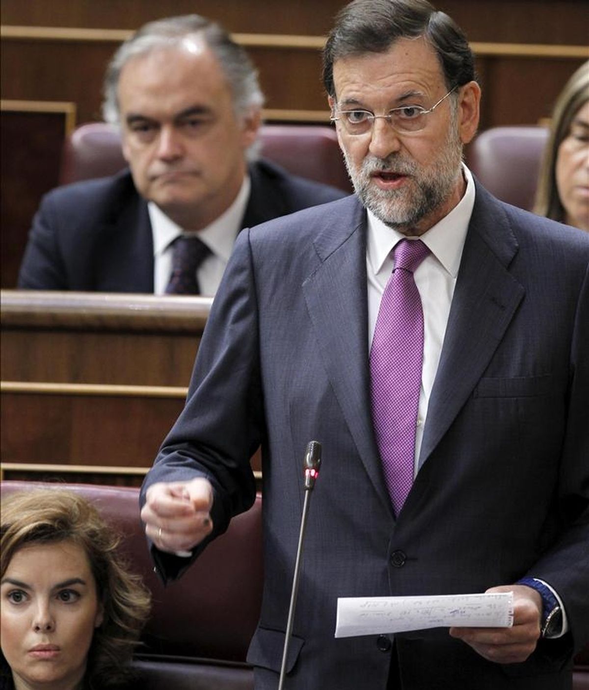 El presidente del PP, Mariano Rajoy, en una de sus intervenciones de la sesión de control al Gobierno del pleno del Congreso de hoy. EFE