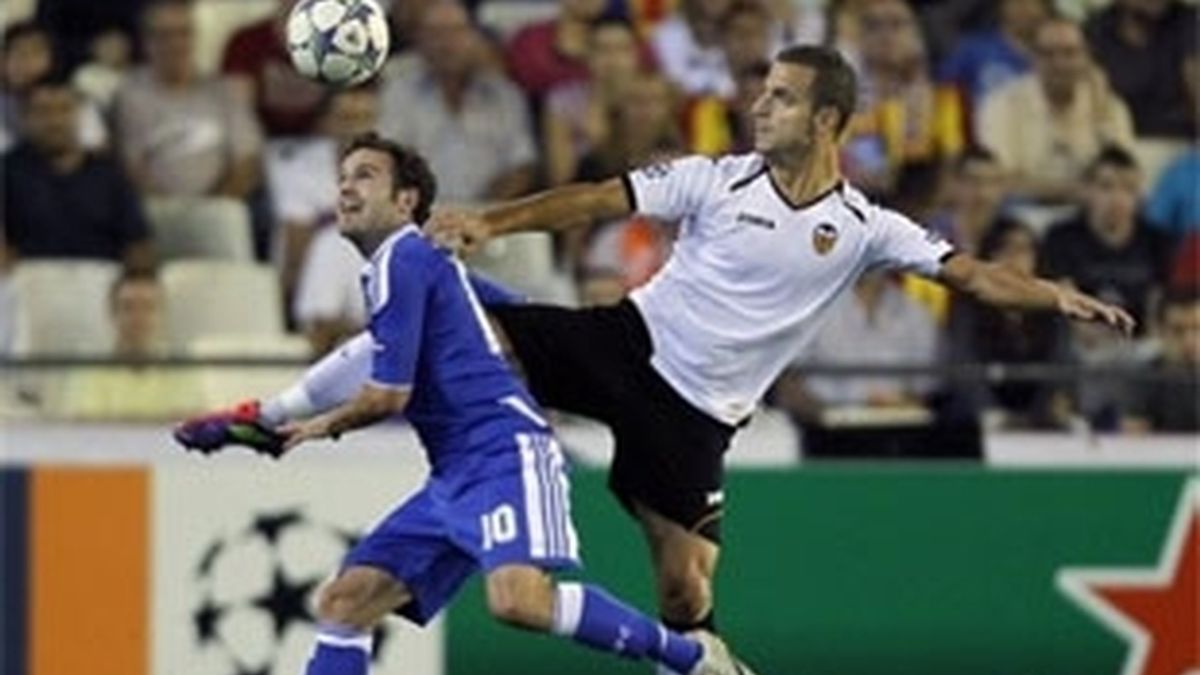 Soldado rescata al Valencia con un empate a uno. Video: Informativos Telecinco