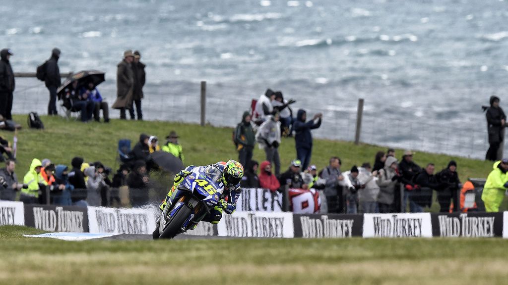 ¡Valentino, desatado! Así fue su espectacular remontada hasta el podio de Australia