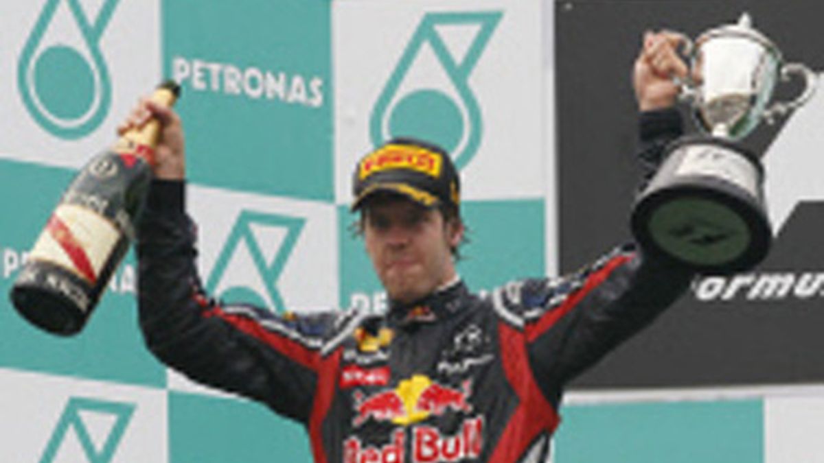 Sebastian Vettel celebra su segundo podio consecutivo Foto: GTRES
