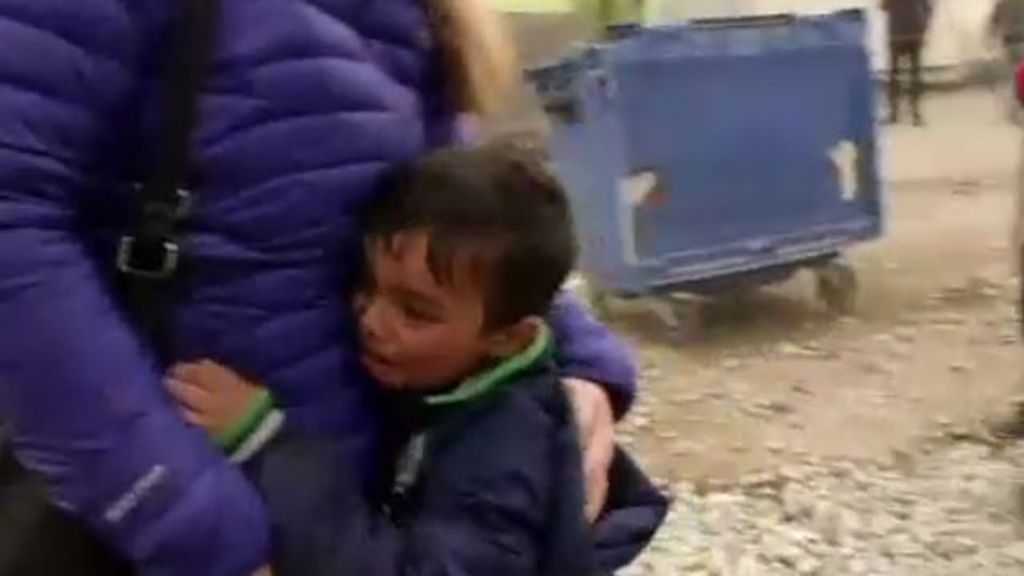 Entrañable encuentro de la periodista que ayudó al niño refugiado perdido