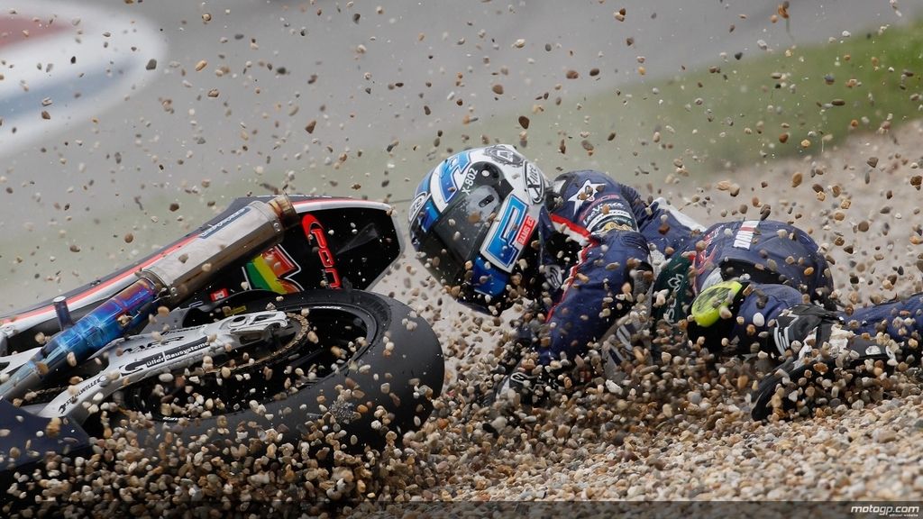 Axel Pons, al suelo en los libres de Assen