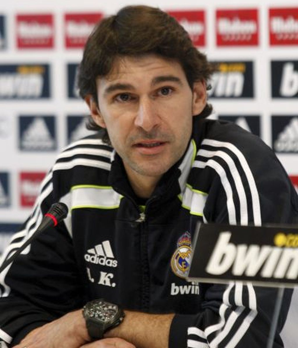 Karanka volvió a sustituir a Mou en una rueda de prensa. VÍDEO: Informativos Telecinco. Karanka volvió a sustituir a Mou en una rueda de prensa. VÍDEO: Informativos Telecinco.