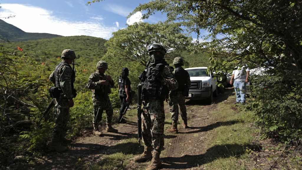 Ascienden a 28 los cadáveres calcinados localizados en fosas en México