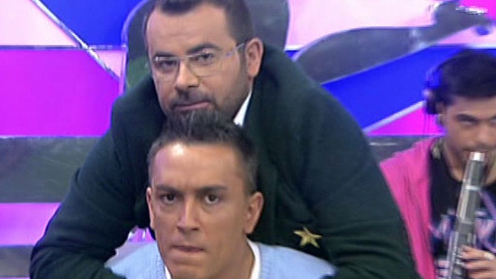 A caballito en plató