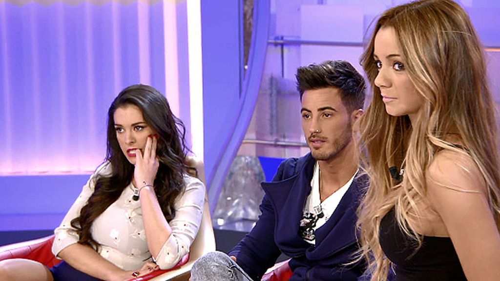 Nos visita Carla, una chica con la que Iván se lio un par de veces en verano