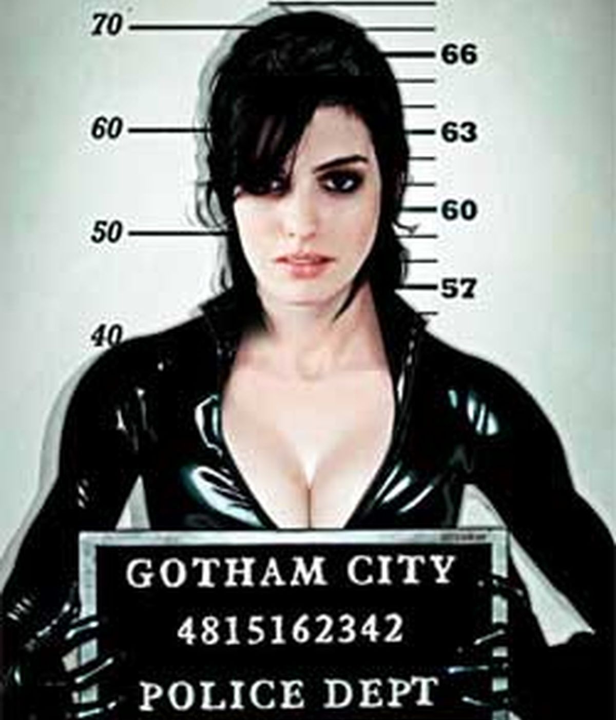 Anne Hathaway es la protagonista de la próxima entrega de Catwoman.