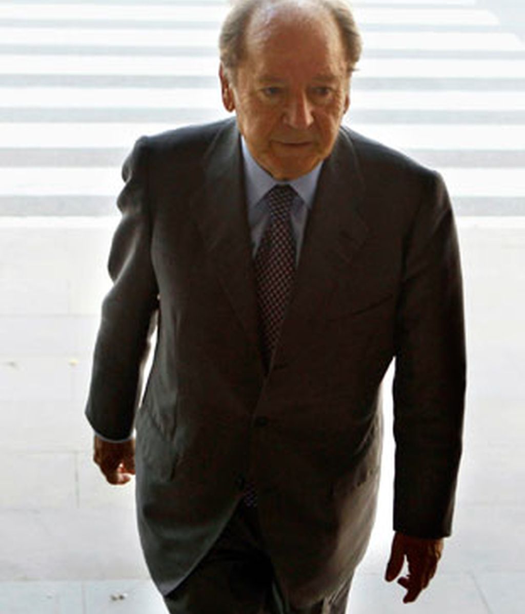 El empresario y ex presidente del FC Barcelona, Josep Lluís Nuñez, a su llegada a la Audiencia de Barcelona que hoy hace pública la sentencia del 'caso Hacienda'. Foto: EFE.