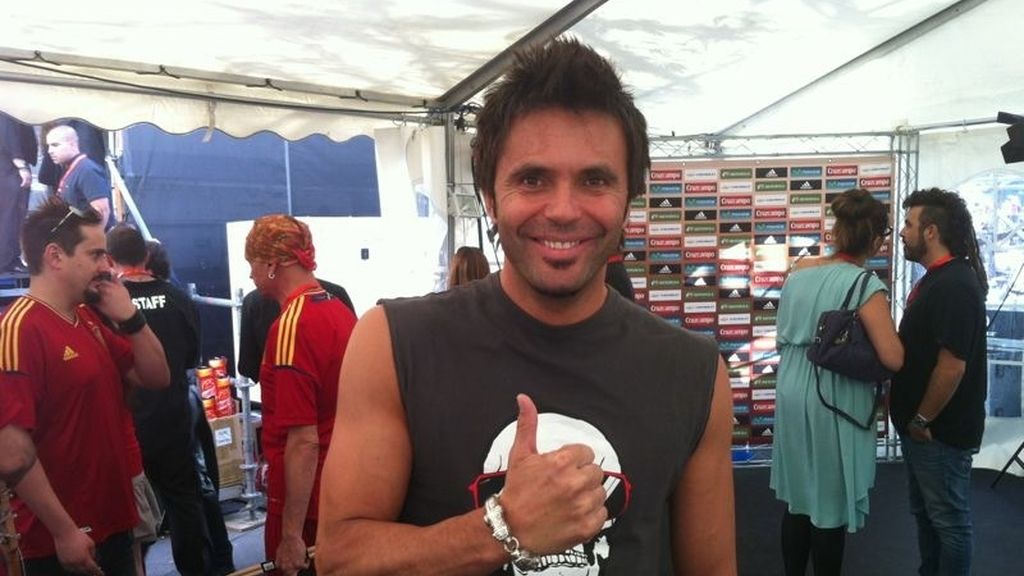 Robert Ramírez, 'sick of love' por la roja