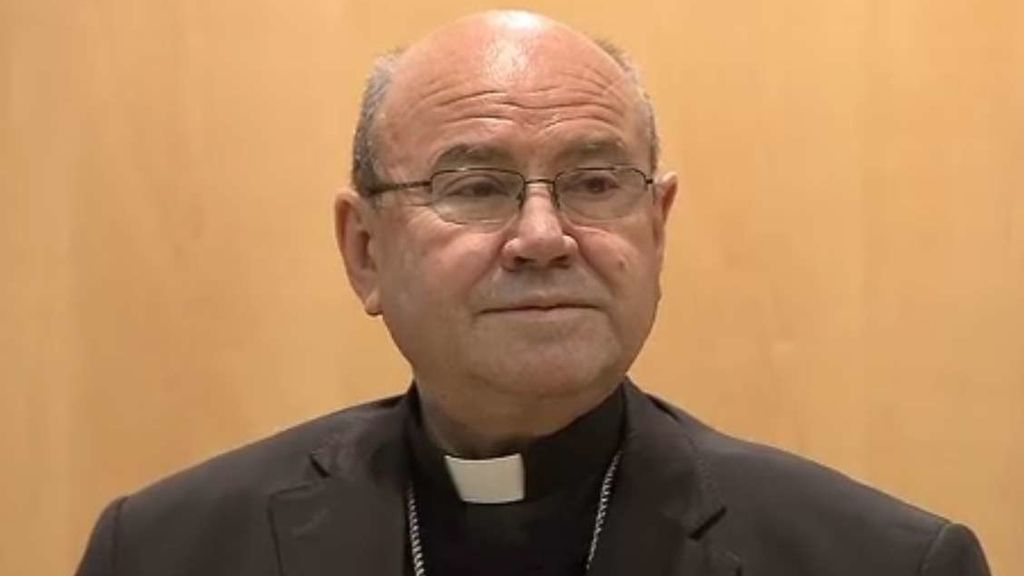 El arzobispo de Zaragoza no se jubiló, sino que fue obligado a irse por el Vaticano