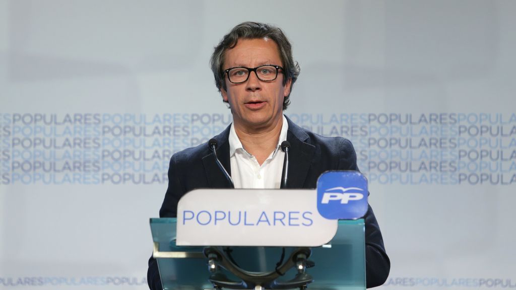 Floriano considera al PSOE un partido "sectario"