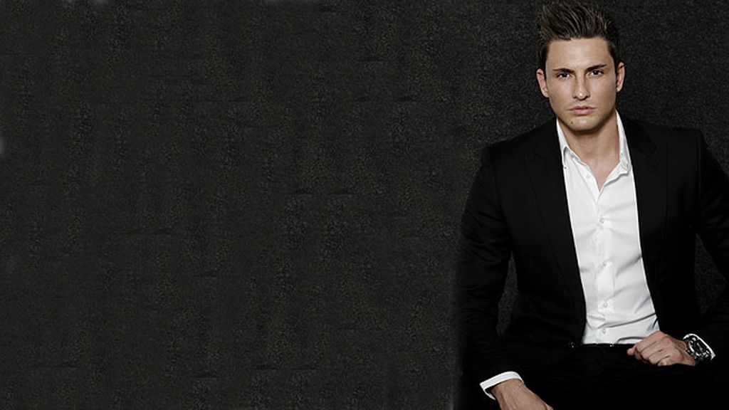 El primer tronista de ‘Mujeres y hombres’ nos muestra su cuerpo