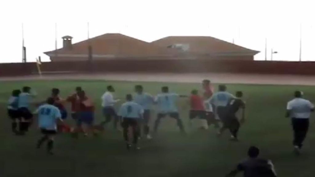 Un padre agrede a un árbitro de fútbol de 16 años en Canarias