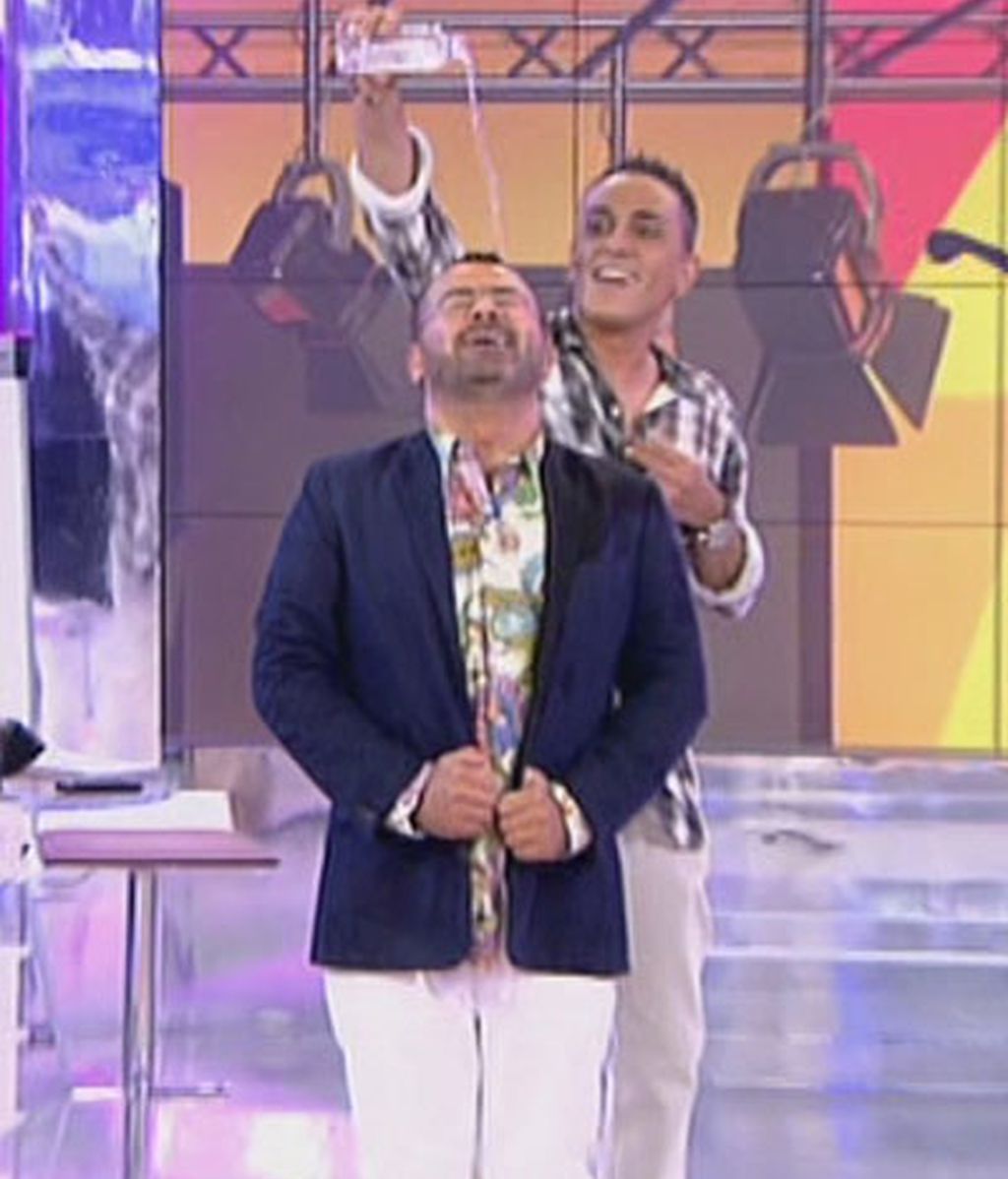 'Sálvame' se convierte en 'riégame'