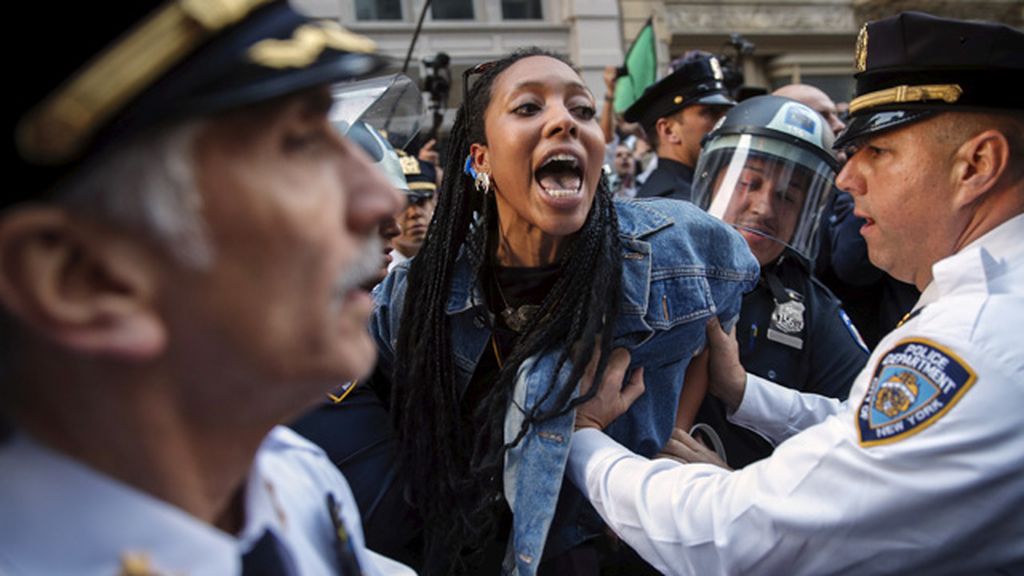 Las protestas contra la violencia policial se extienden a Washington y Nueva York