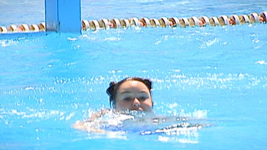 ¡Chiqui al agua!