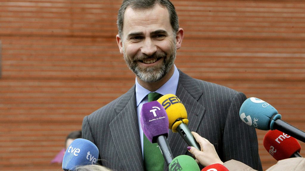 El Príncipe regresa a la clínica La Milagrosa para visitar al Rey