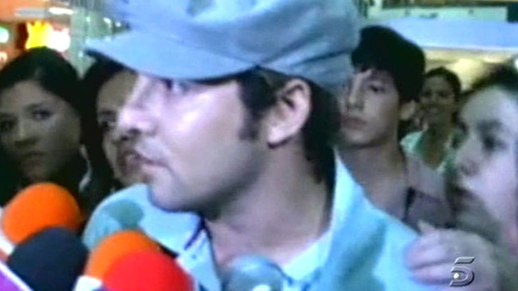 Bisbal, acosado por la prensa