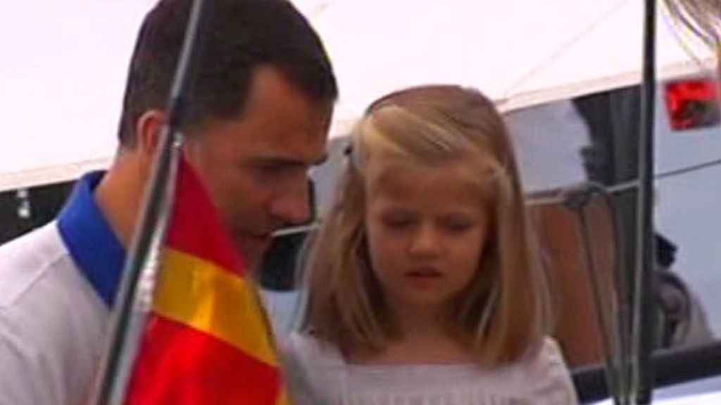 Letizia llega a mallorca con sus hijas