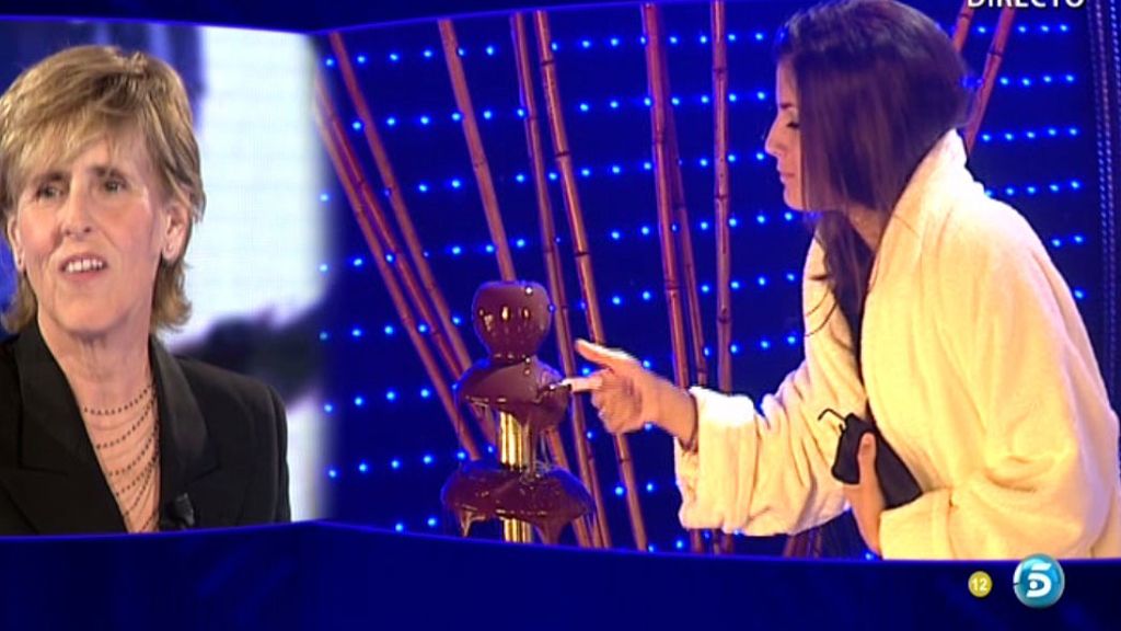 Una fuente de chocolate les endulzó la noche