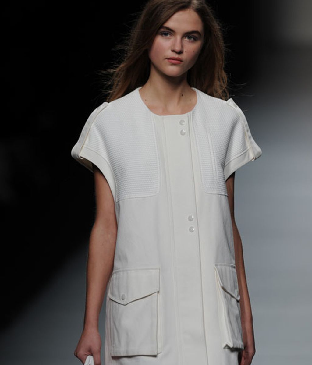 Vuelta a los 50 con Adolfo Domínguez