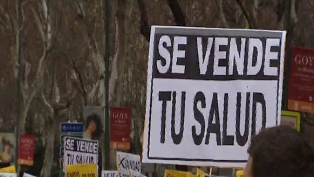 La Marea Blanca vuelve a protestar por la privatización de la sanidad