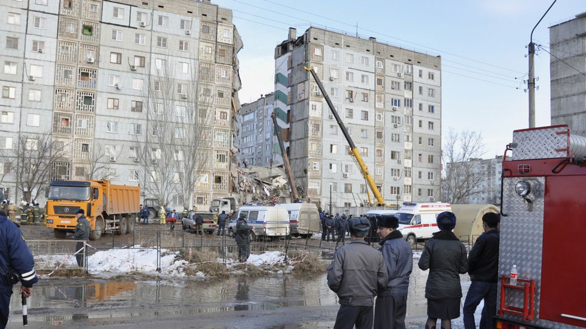 Derrumbe de un edificio en la capital de la región meridional rusa de Astraján