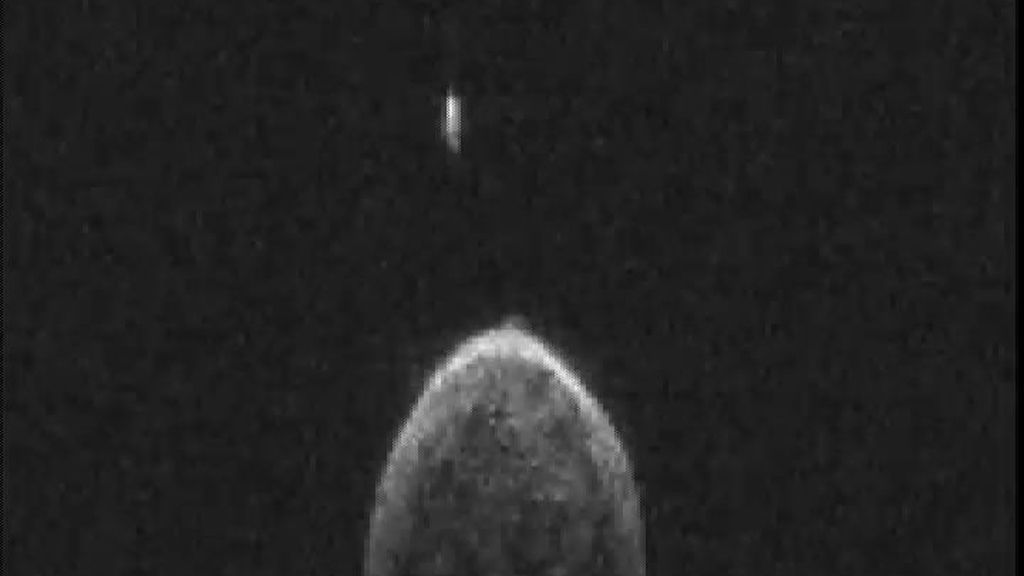 Un asteroide de gran tamaño pasa cerca de la Tierra