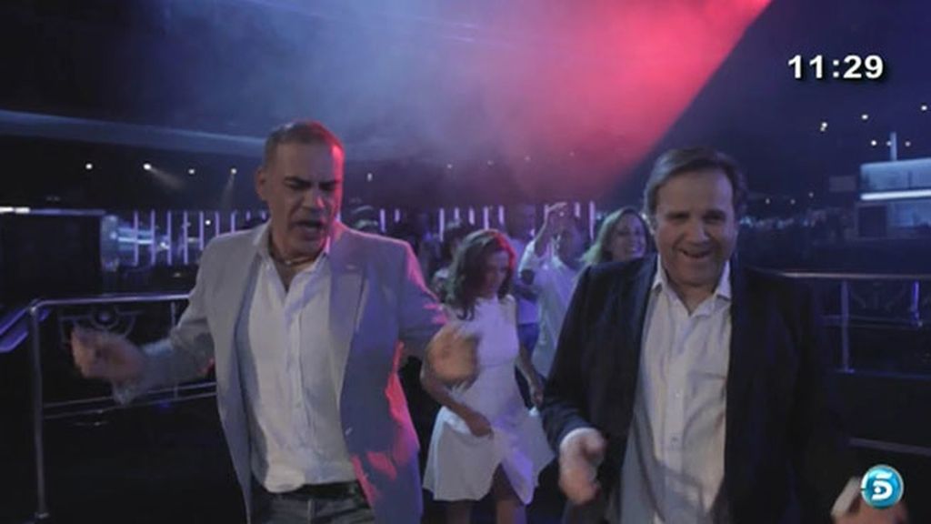 Nacho Abad, Antonio Miguel Carmona, María Patiño y Pilar García de la Granja, cansados de la actualidad