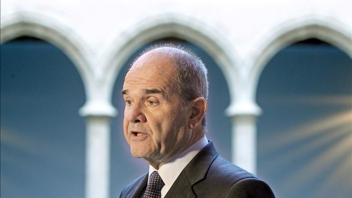 El vicepresidente tercero del Gobierno, Manuel Chaves. EFE/Archivo El vicepresidente tercero del Gobierno, Manuel Chaves. EFE/Archivo