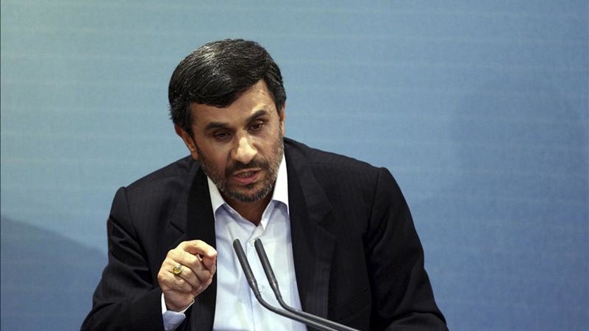 El presidente iraní, Mahmud Ahmadineyad, comparece ante los medios en Teherán, Irán. EFE/Archivo