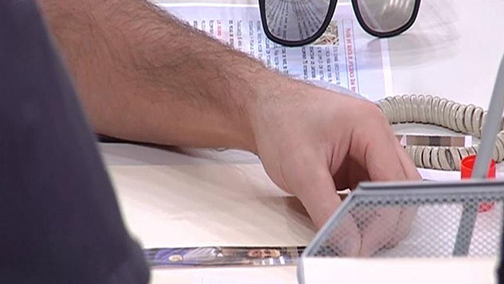 Tienen que recomponer fotografías, descifrar extrañas llamadas…