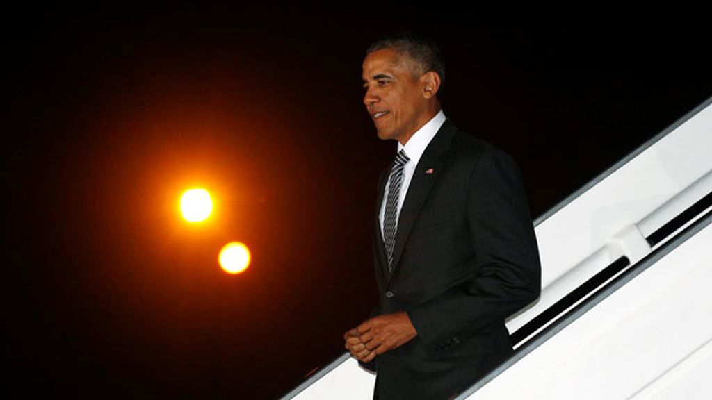 Obama llega a Lima para la Cumbre de Cooperación Económica Asia-Pacífico
