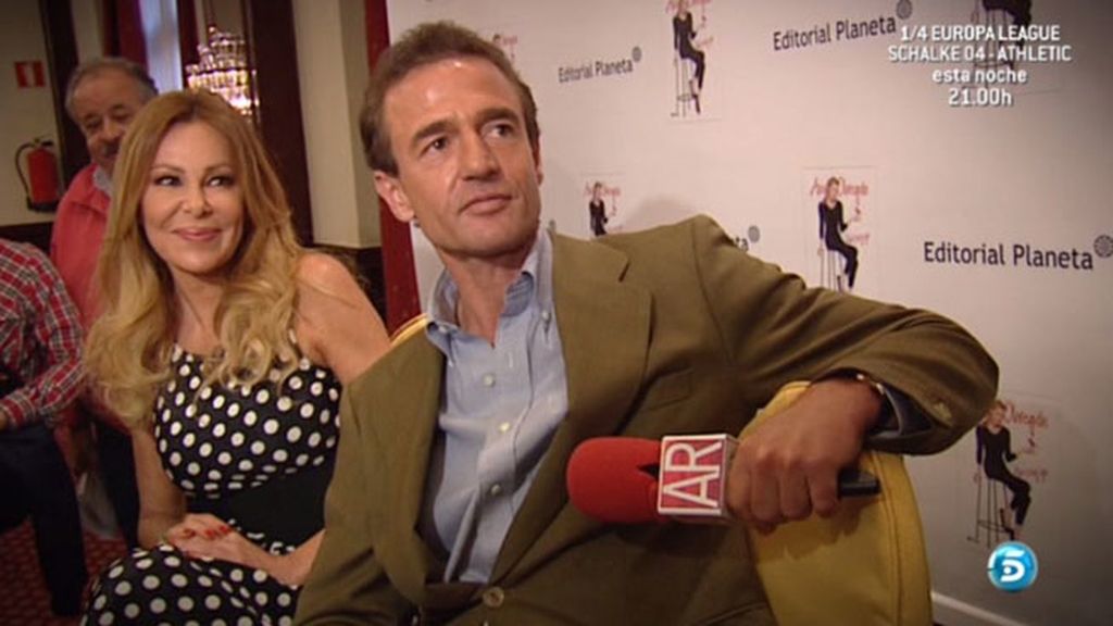 Lequio debutó como reportero de 'AR' en la presentación del libro de Ana Obregón